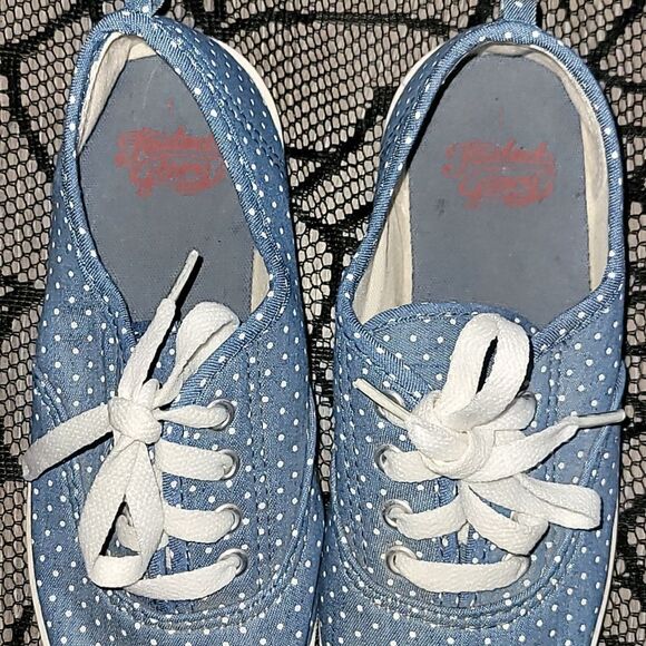 Light Blue & White Polka Dot Sneakers Girls Size 1 - Picture 2 of 8